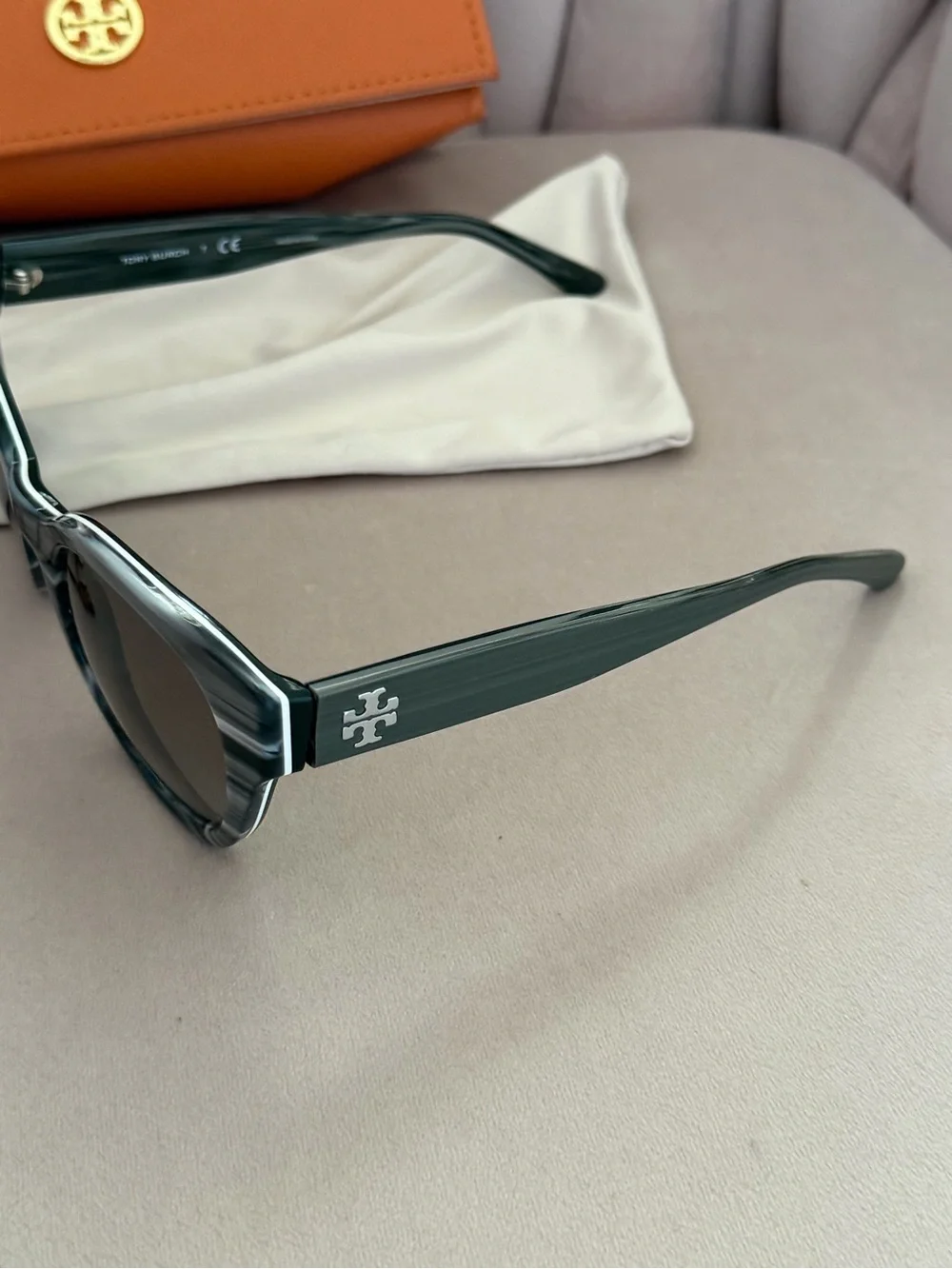 Tory Burch TY7080 Metallic Grey Horn Gradient Sunglasses 51-22-135 and Case